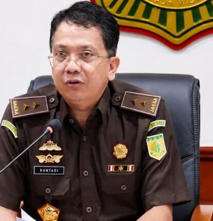 Presiden prabowo subianto menetapkan kuntadi sebagai jaksa agung muda tindak pidana khusus jampidsus kejaksaan agung